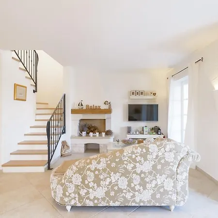 Rajski Dvori Villa *